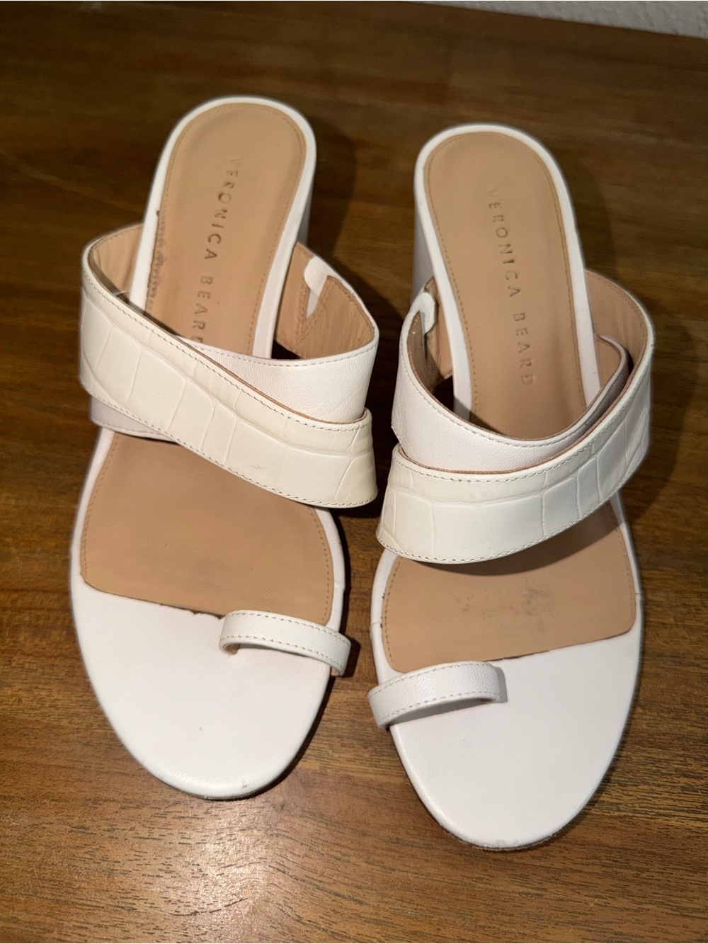 Veronica Beard White Leather Slide Sandals with Toe Loop